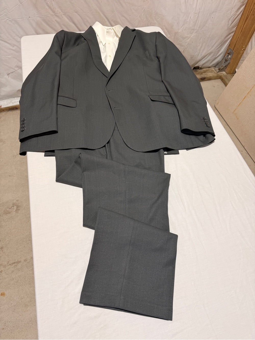 Haggar Men's Heather Grey Two-Piece Suit - Classic Single-Breasted Blazer